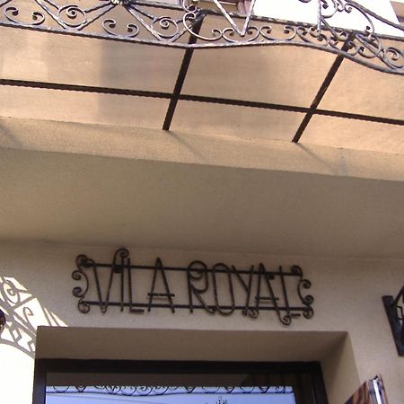 Hotel Vila Royal Bacău Zewnętrze zdjęcie