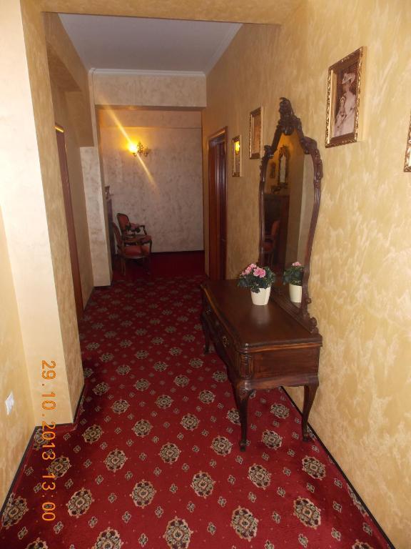 Hotel Vila Royal Bacău Zewnętrze zdjęcie